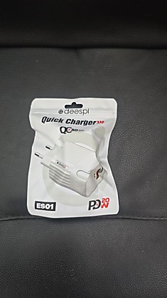 Блок для кабеля в пакете белый  3.0А