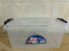 Контейнер с защелками 7.5 л.