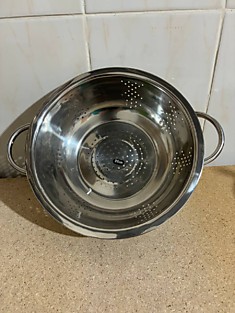 LH369. Дуршлаг нержавейка диаметр 26 см.