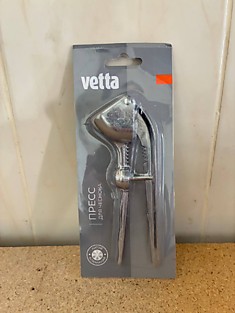 882-147 VETTA. Пресс для чеснока с косточковыдавлителем. KL36G07