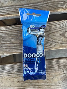Dorco 4 лезвийные 1 шт в упаковке (мужской)