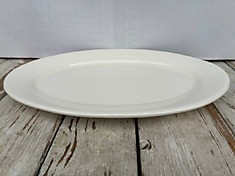 37763 Блюдо 36х25 см. овальное (керам. белье)